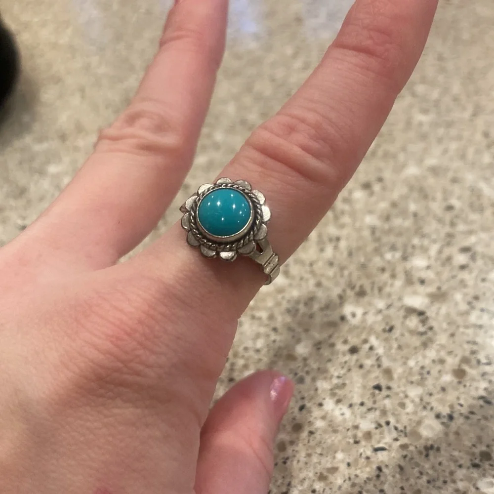 Sterling Silver Turquoise Flower Ring - Picture 1 of 6